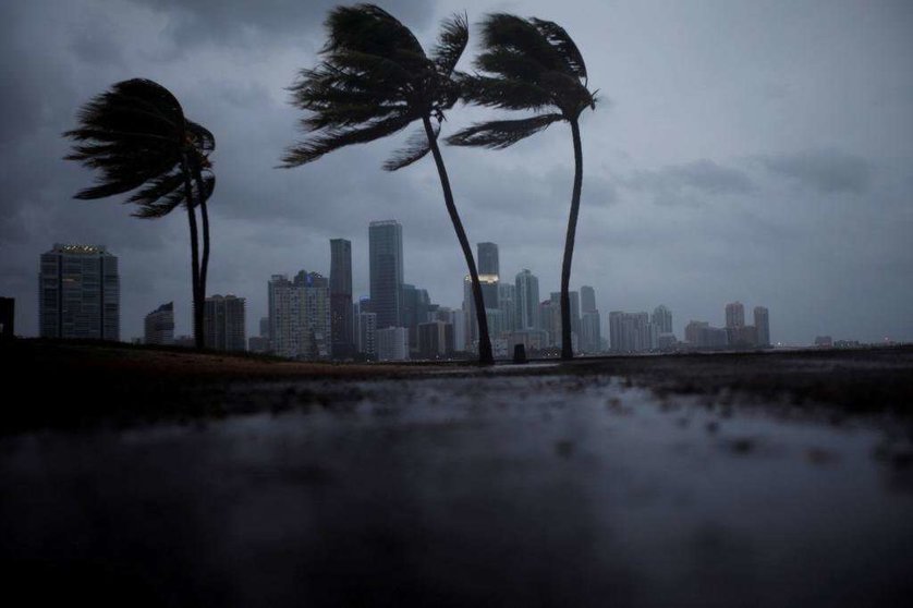 El Huracán Irma golpea a Miami con vientos de hasta 250kmh