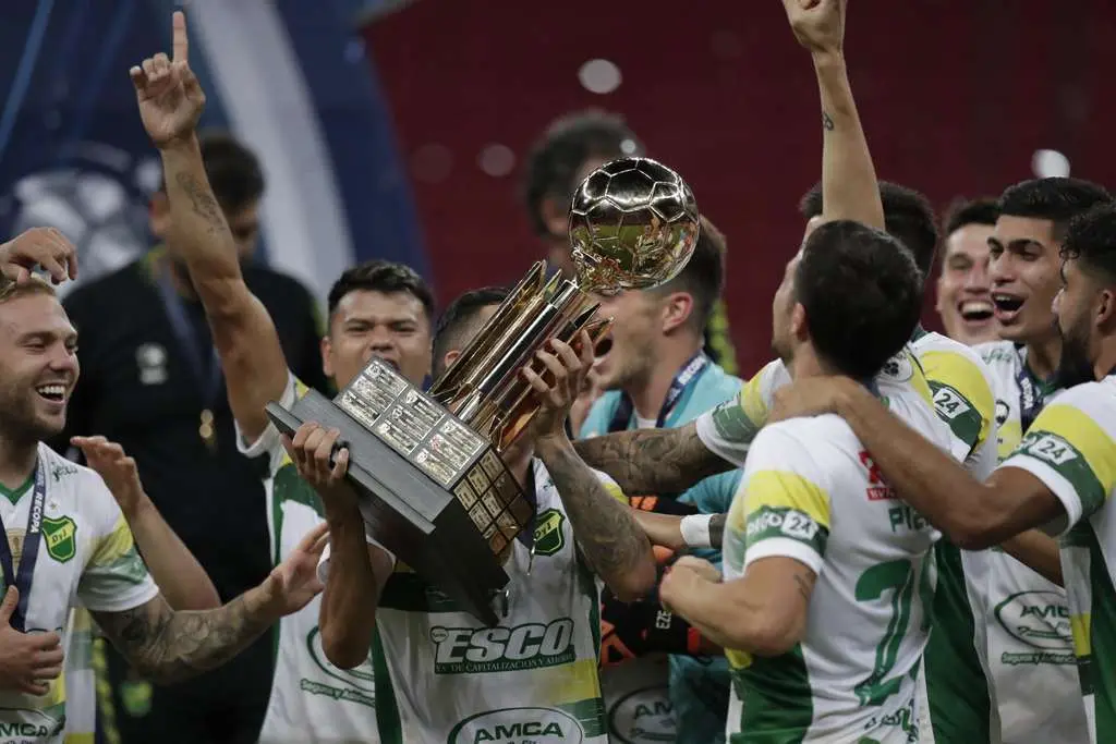defensa y justicia recopa 21