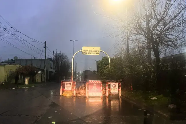 paso bajo a nivel de la guarda en ezpeleta