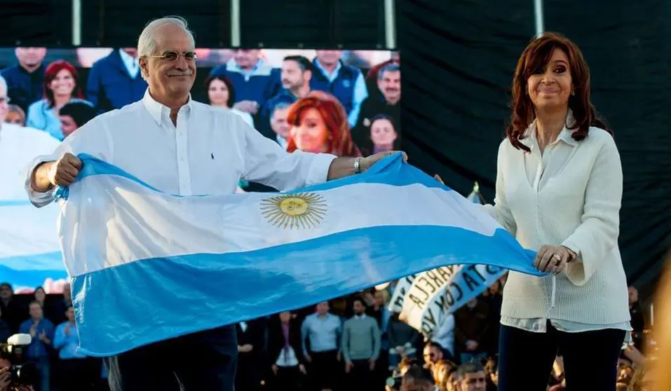 Cristina dijo que Jorge Taiana debe ser el tercer senador bonaerense
