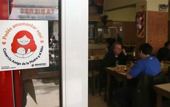 Ahora las mam&aacute;s podr&aacute;n amamantar en los comercios gastron&oacute;micos de Berazategui