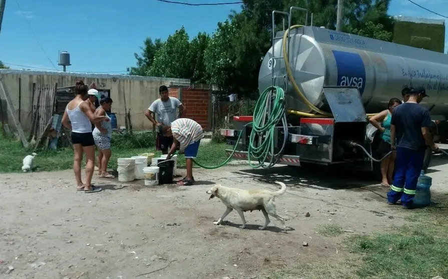 AYSA no da soluciones definitivas a los vecinos de Florencio Varela