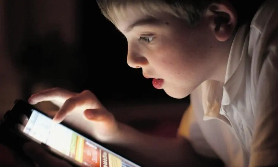 Internet-Kid-1038x576