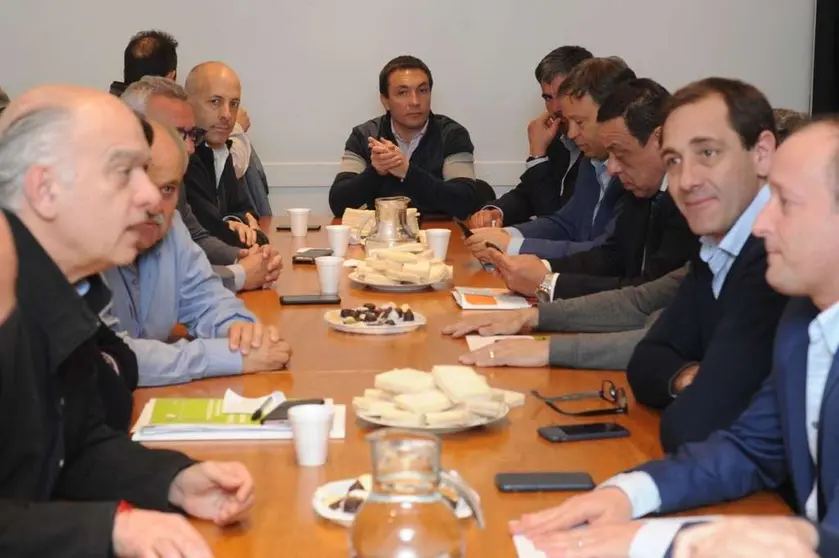 #4medios intendentes escuelas
