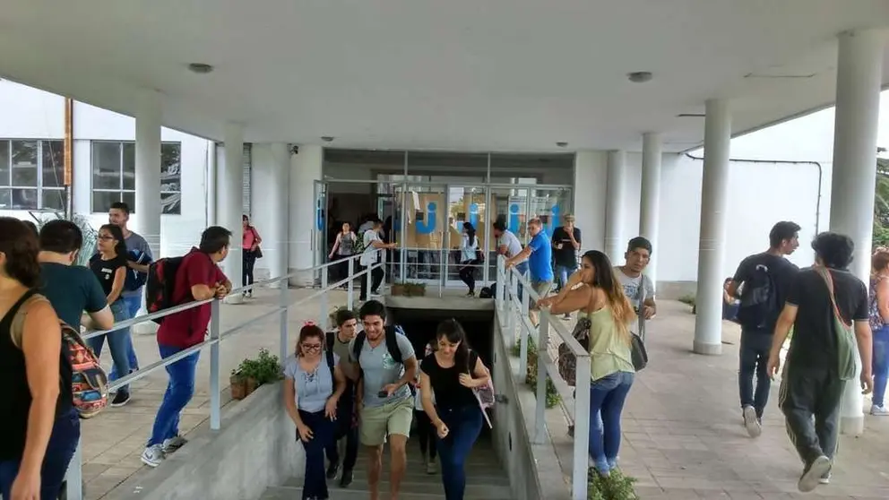 #4medios #unaj #varela