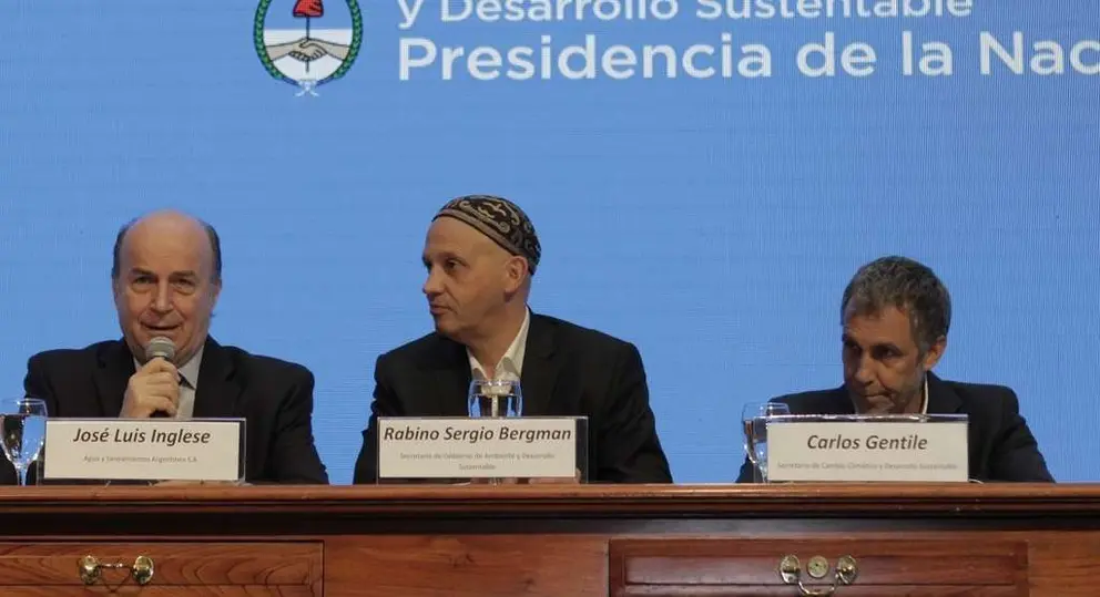 AySA sede de la mesa ampliada de CC