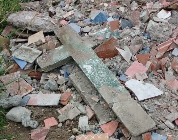 #4medios cementerio varela 11