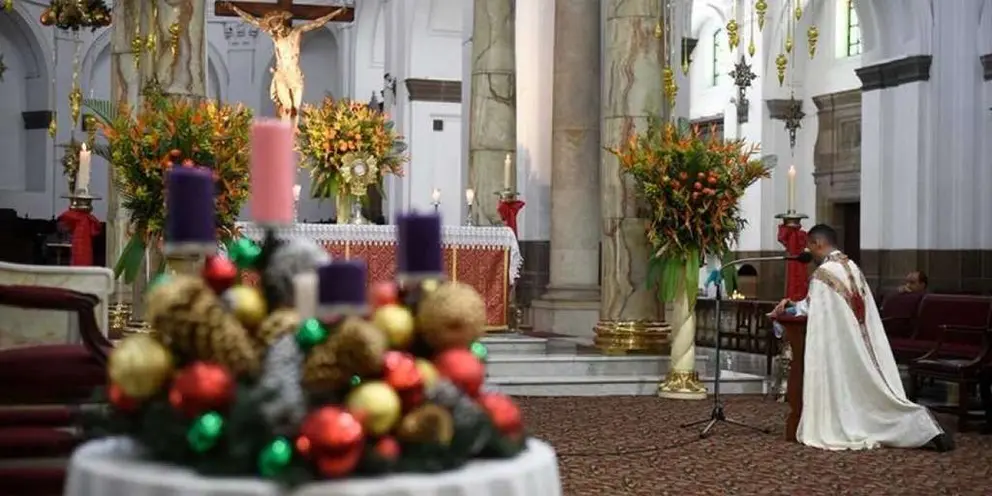 #4MediosMisasNocheBuena