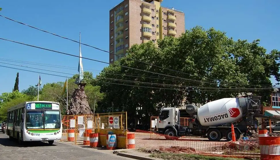 #4medios metrobus varela macri