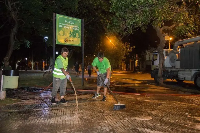 LAVADO DE VEREDAS EN PLAZAS Y PERIFERIAS DE ESTACIONES DEL FERROCARRIL (3) (1)