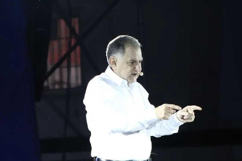Julio Pereyra presentó a los precandidatos