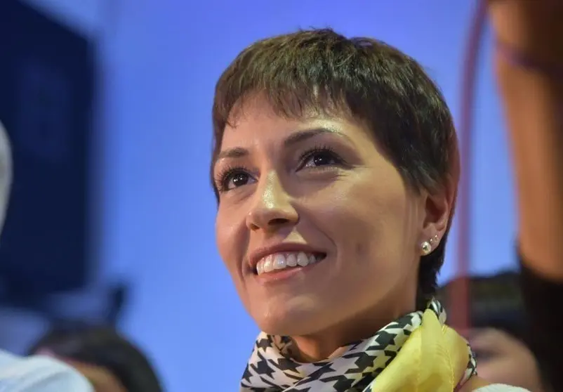 mayra mendoza cuatro medios todos 3