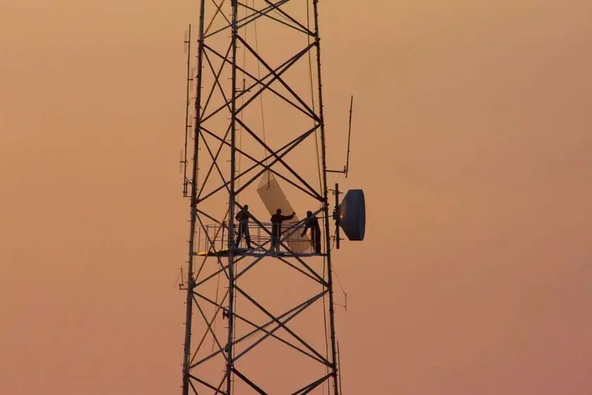 antenas cuatro medios celulares 4