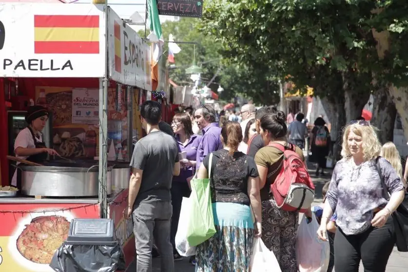 colectividades quilmes cuatro medios 33