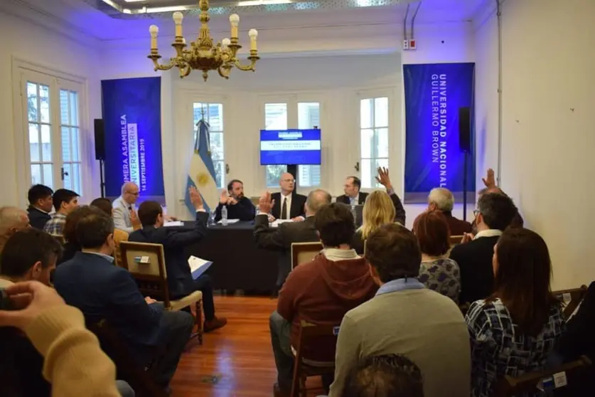 UNAB-rector-primera-asamblea cuatro medios