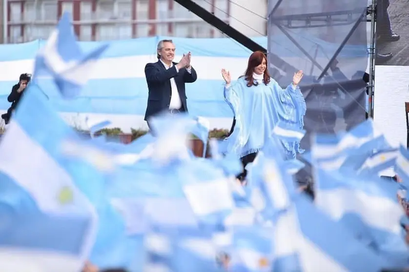 alberto fernandez cfk cuatro medios