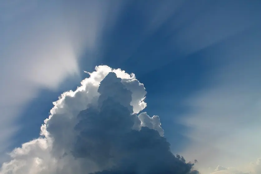 cielo ciudad nublado cuatro medios