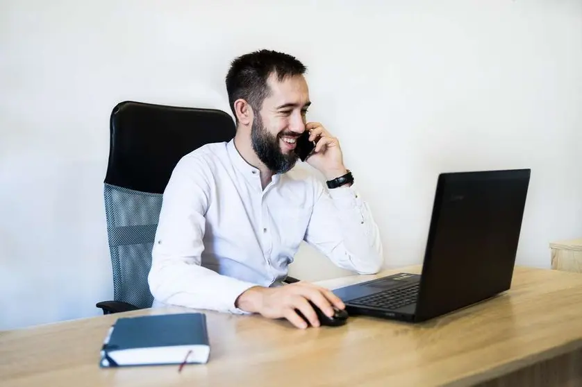 empleo busqueda trabajo cuatro medios