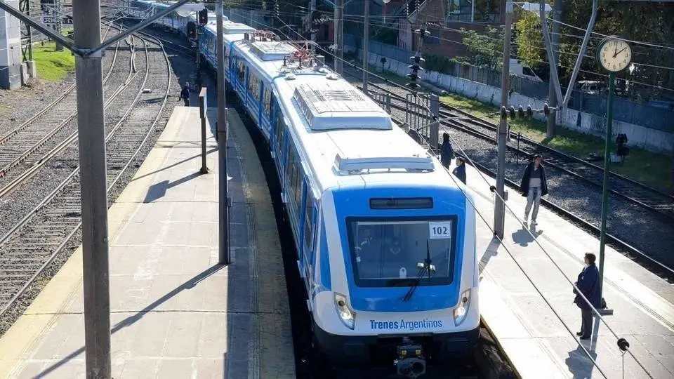 Tren Roca 4 Medios