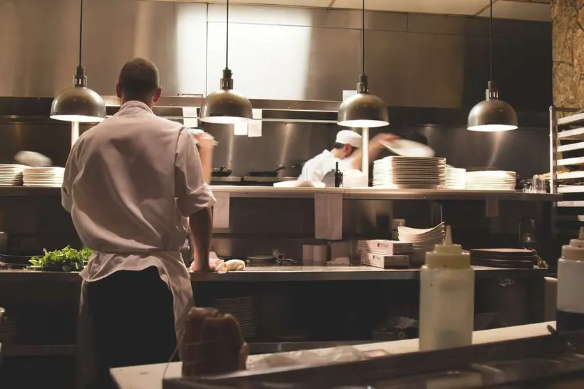 cocina equipo grastronomico cuatro medios