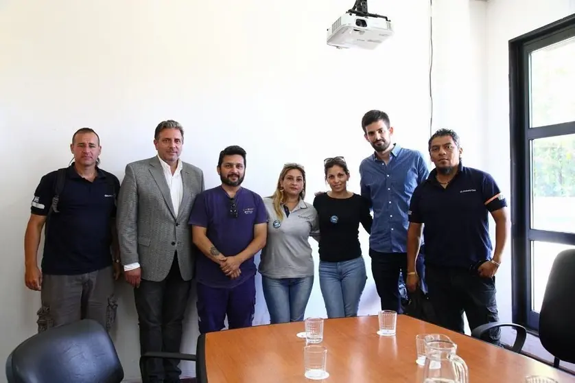 Integrantes del gabinete municipal de Mayra Mendoza recibieron a trabajadores de Kimberly Clark (1)