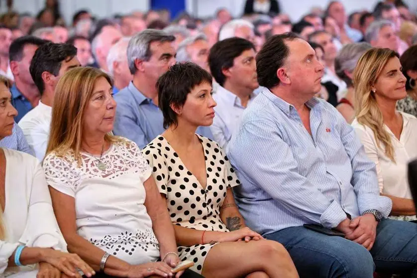 mayra mendoza arriba pymes kicillof