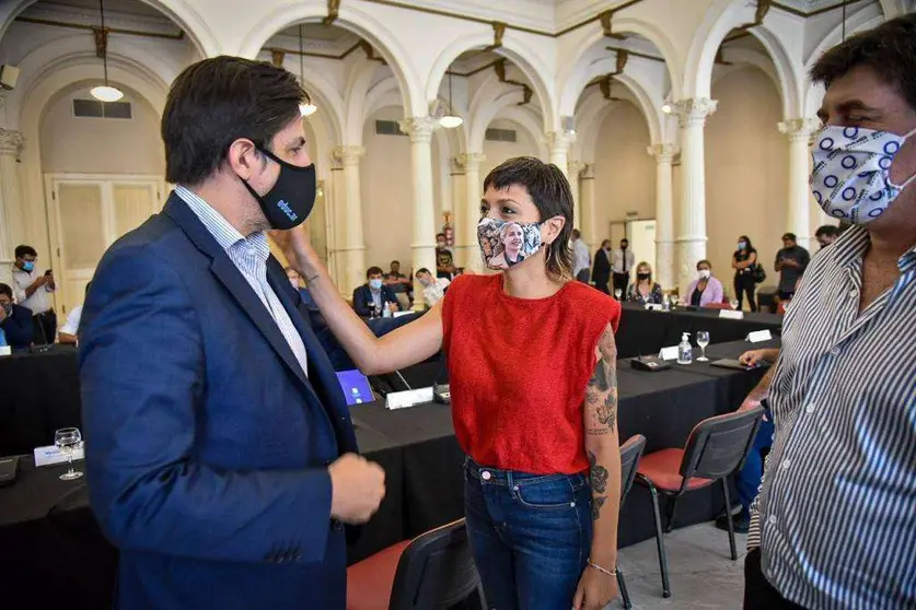 Mayra reunida con Trotta 1