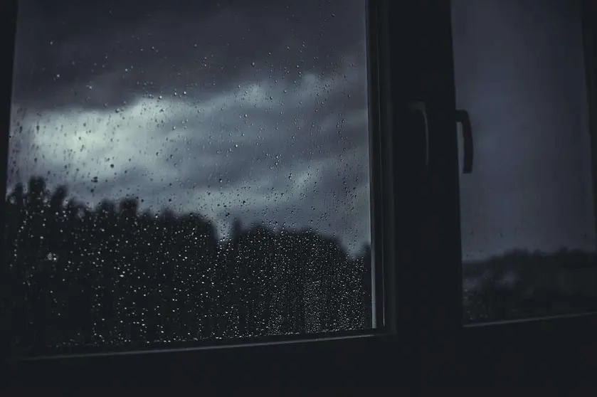 dark-1850684_1920
