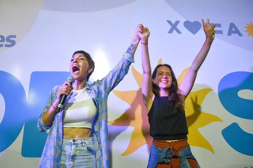 Mayra Mendoza con Cecilia Soler en Quilmes.