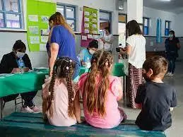 Vacunaci&oacute;n en escuelas de Florencio Varela.