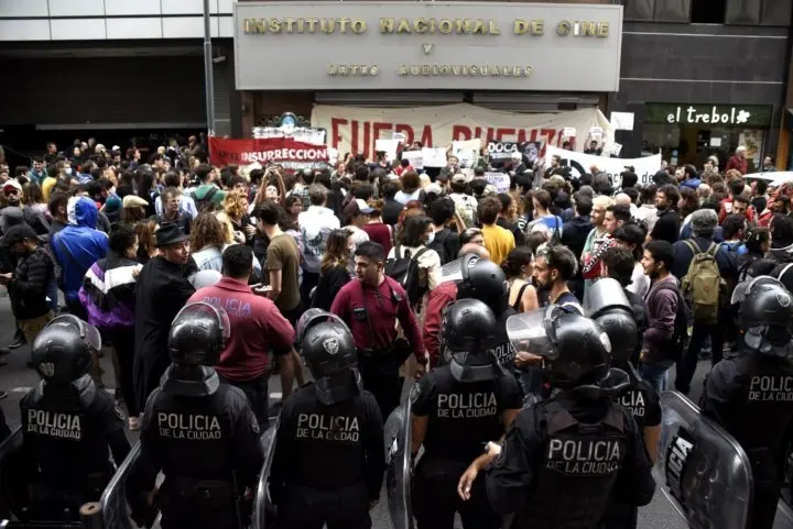 incaa protesta puenzo