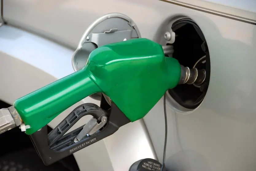 pumping-gas-g0fb14c951_1920