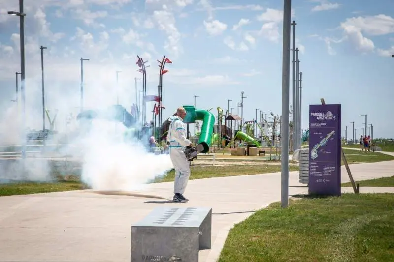 operativodefumigacionenelparquedelaribera11