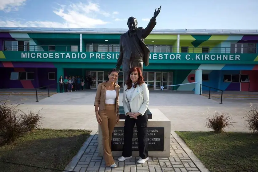 Mayra_CFK_Quilmes_Microestadio