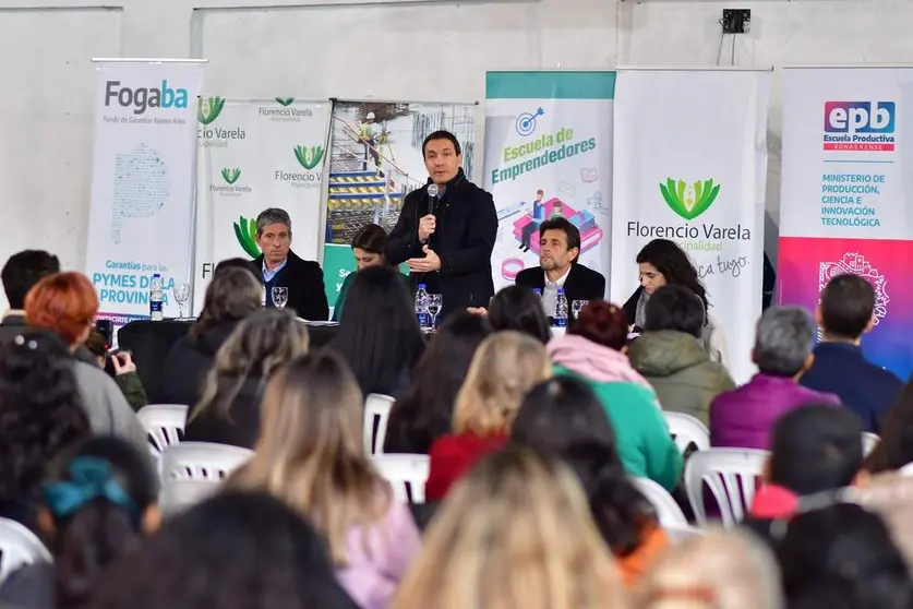 escuela_emprendedodes_varela