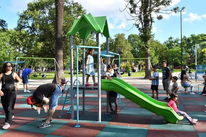 plaza san juan bautista juegos