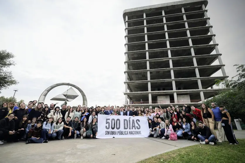 axel kicillof 500 dias sin obra publica