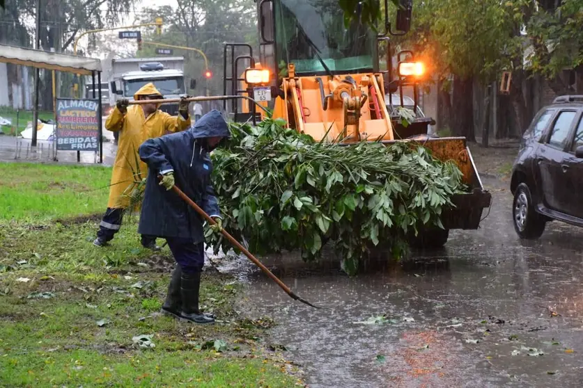 operativos en varela por la tormenta