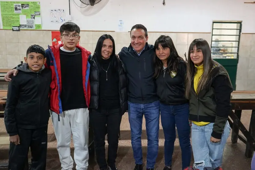 el intendente watson en escuela agraria de varela