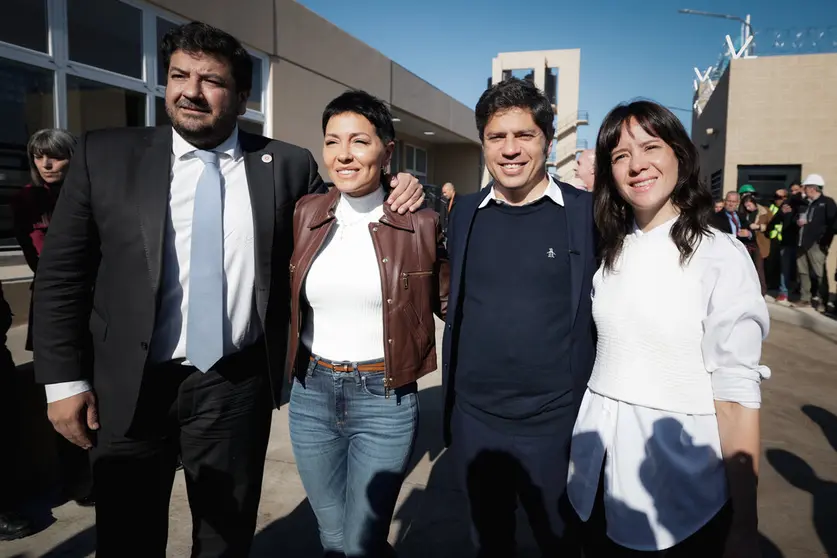 axel kicillof alcaidia quilmes con mayra y ceci soler