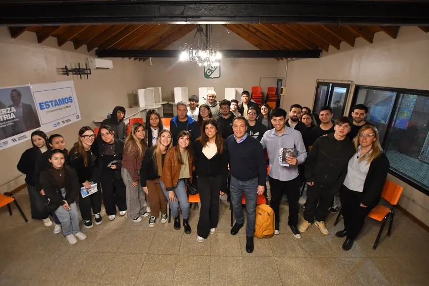 fuerza patria florencio varela juventudes