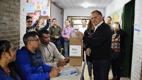 Vot&oacute; Julio Pereyra