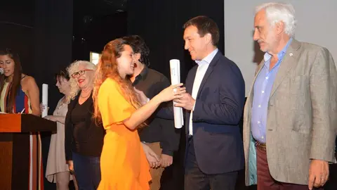 #4MediosEntregadeDiplomasUNAJ