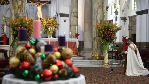#4MediosMisasNocheBuena