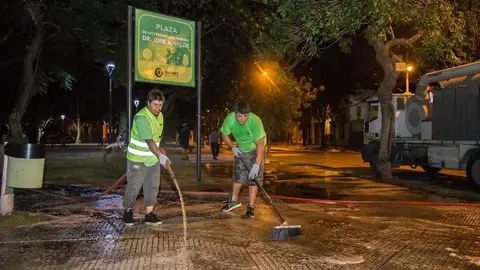 LAVADO DE VEREDAS EN PLAZAS Y PERIFERIAS DE ESTACIONES DEL FERROCARRIL (3) (1)