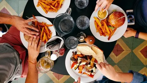 alimentacion comidas pedidos ya cuatro medios