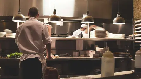 cocina equipo grastronomico cuatro medios