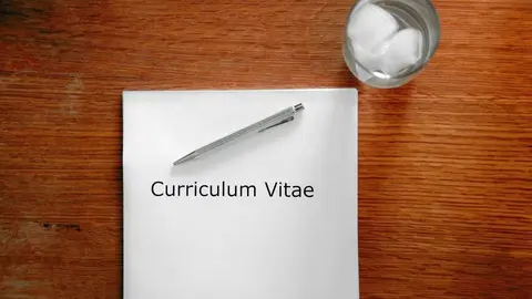 cv vitae trabajo cuatro medios