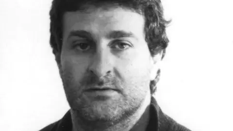 Jose Luis Cabezas 4 Medios