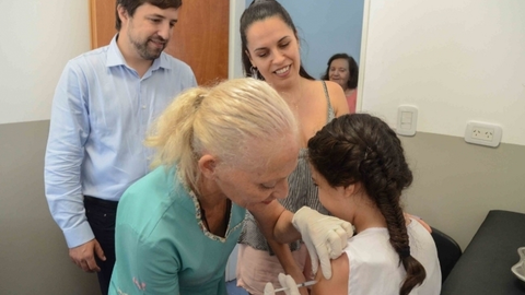 VACUNA ELINA DE LA SERNA